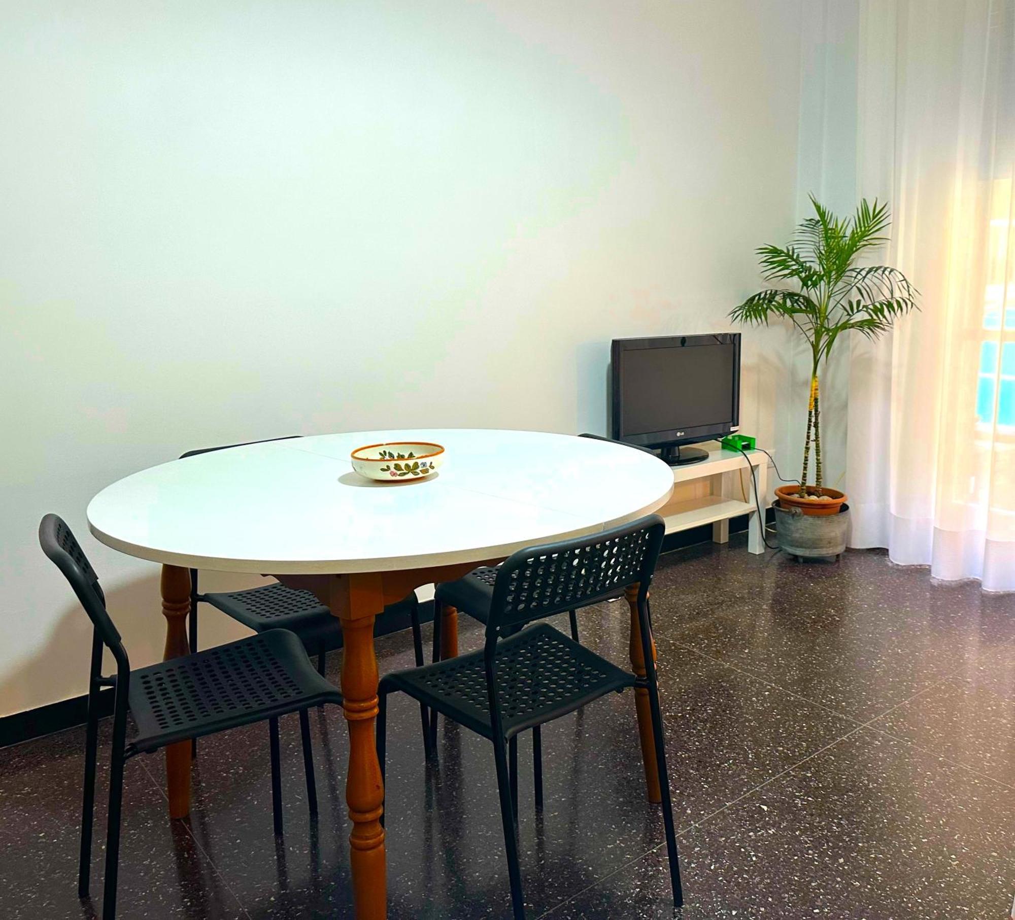 Apartament Rivierarent Moma 100 Metri Dal Mare Finale Ligure Zewnętrze zdjęcie